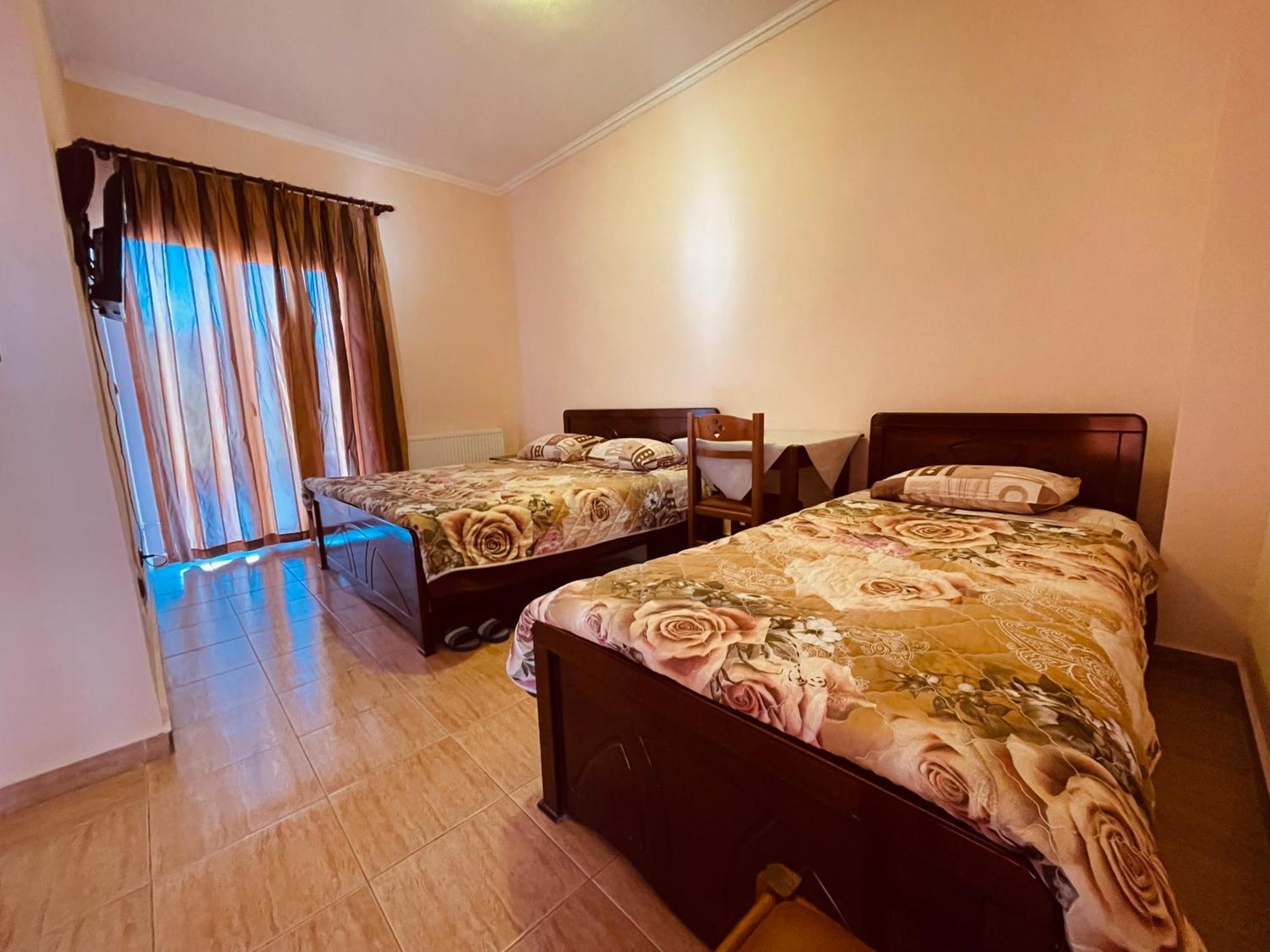 Hotel Paradise Bilisht Extérieur photo
